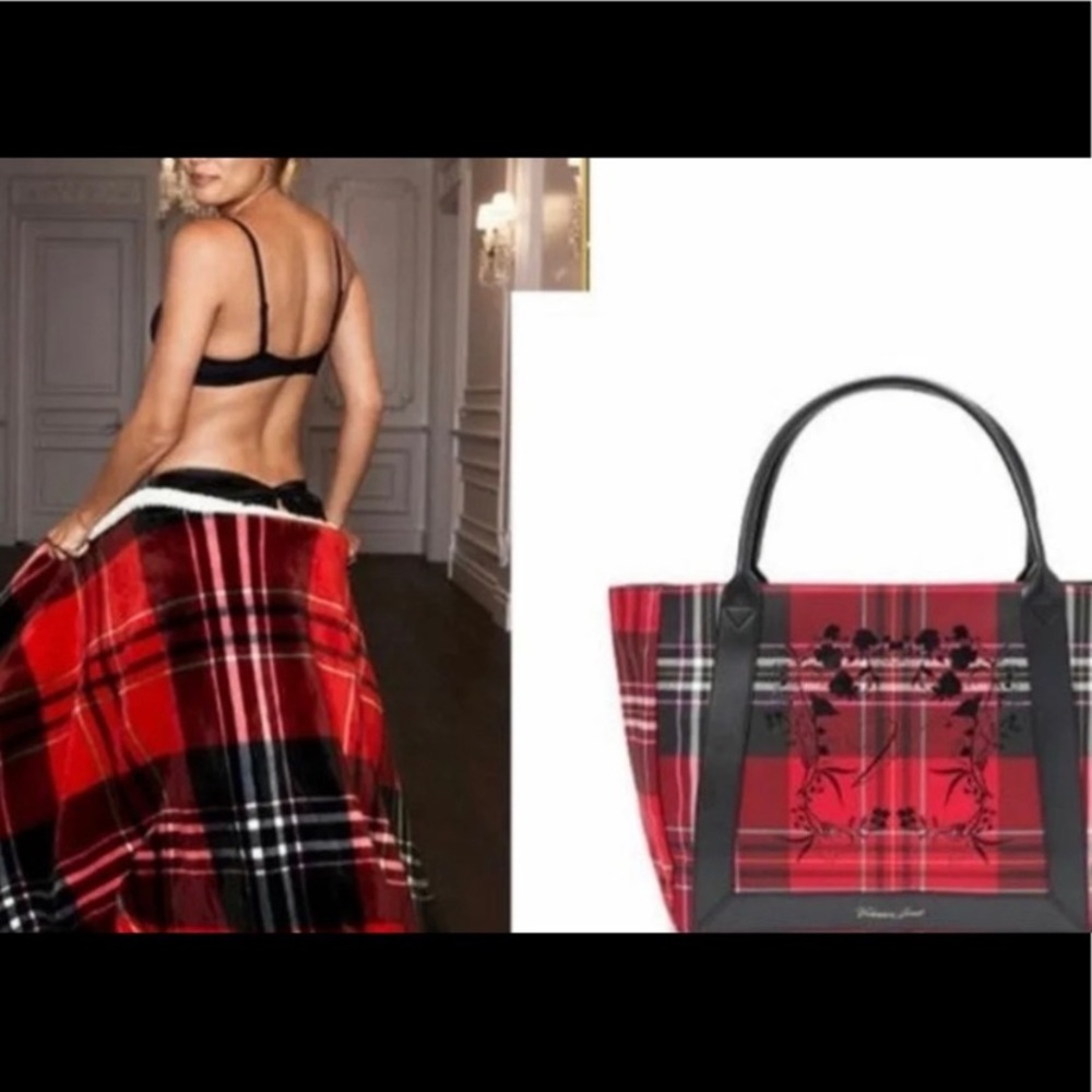 NWT Victoria’s Secret Sherpa & Tote Gift set